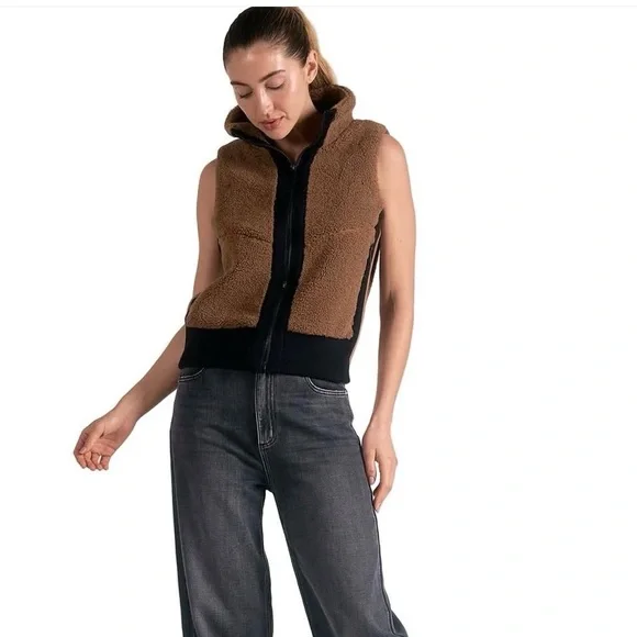 ELAN
Teddy Zip Up Vest - Picture 2 of 8